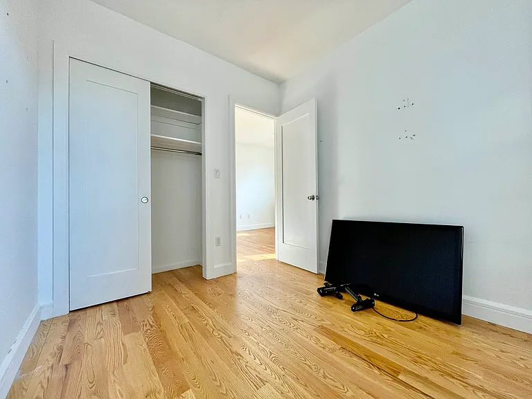 24 Charles St #7 — Photo 4