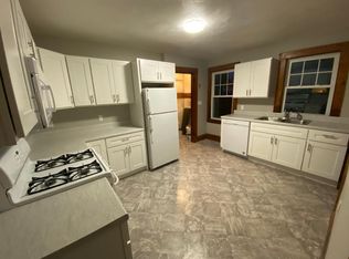 16 Craven Cir, Waltham, MA 02452