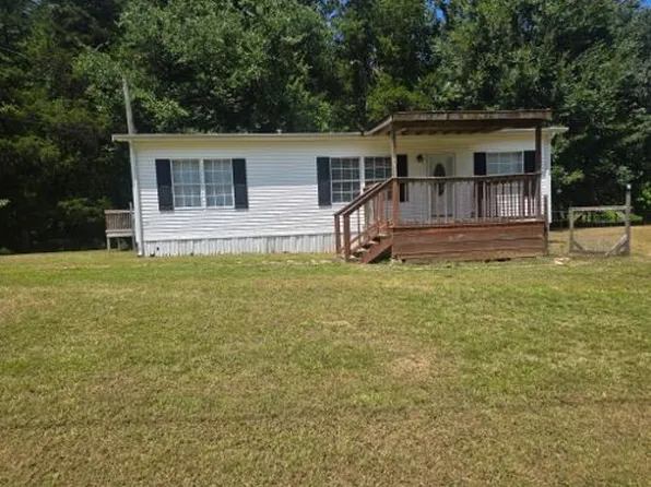 233 Sunnyfield Ln, Camden, TN 38320
