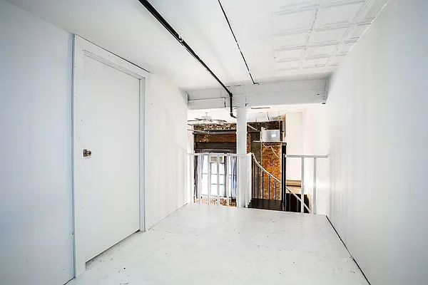 Rented by Nooklyn NYC LLC | media 9