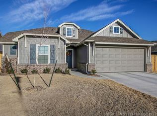 3911 W 103rd Pl S, Jenks, OK 74037