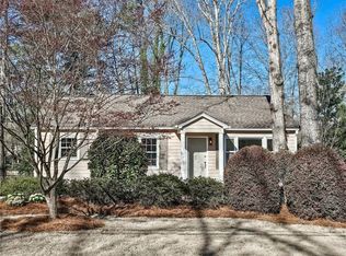 527 Scott Cir, Decatur, GA 30033