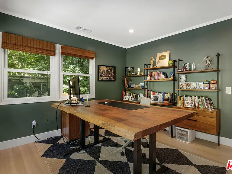 5749 Valley Oak Dr — Photo 20