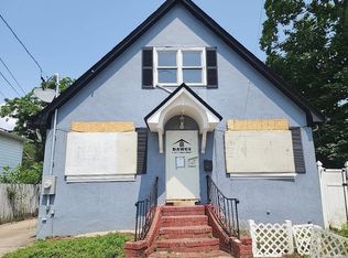 27 Brook Ave, Bay Shore, NY 11706