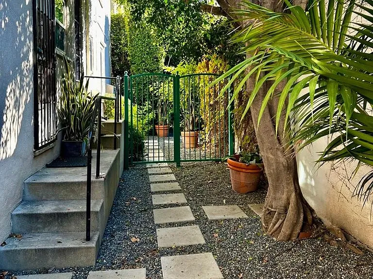 5962 San Vicente Blvd #4 — Photo 44