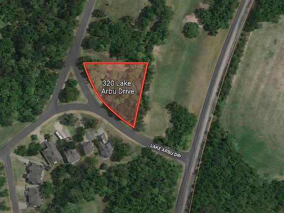 4th image of 320 Lake Arbu Dr