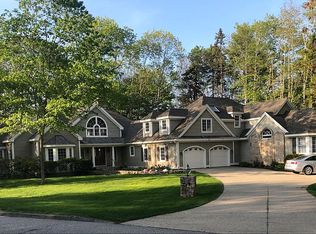 28 Rivers Edge Dr, Kennebunk, ME 04043