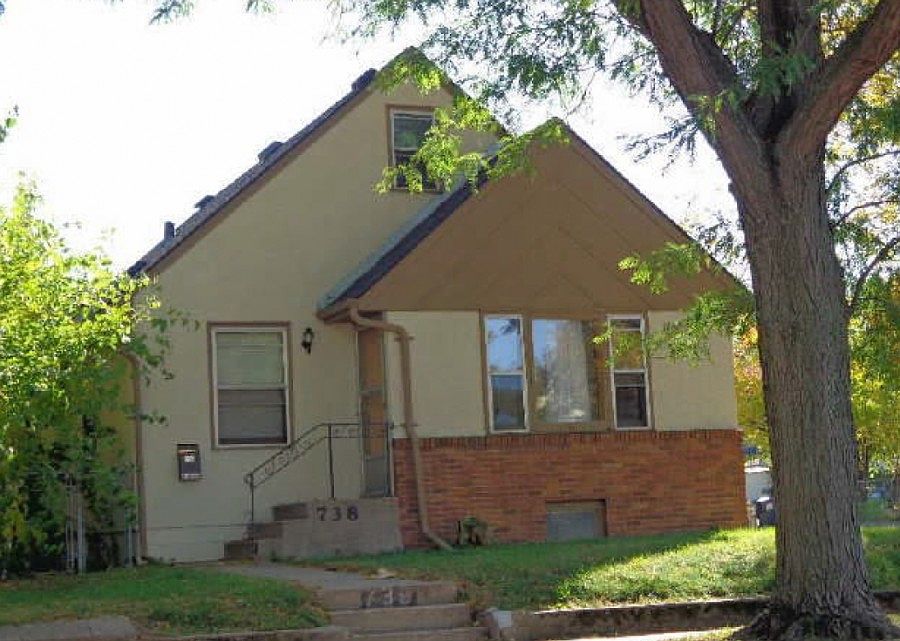 1st image of 738 Van Buren Ave