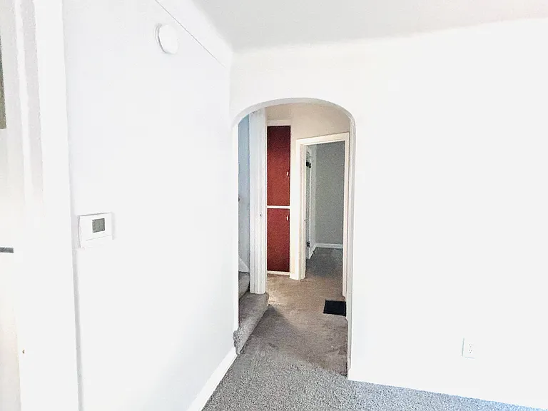 919 Turner Ave — Photo 6