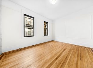 2206 38th St APT 3F, Astoria, NY 11105