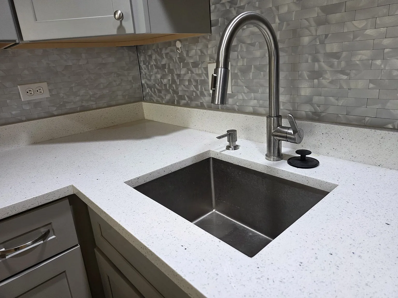 1 bed, 1.0 bath, 500 sqft, $1,900 — Photo 3