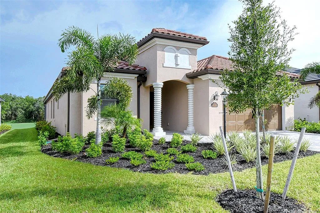 3 bed, 2.0 bath, 2246 sqft, $12,000 — Photo 1