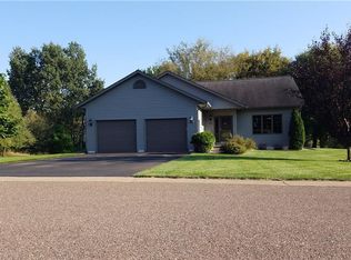 300 Jersey La, Elk Mound, WI 54739