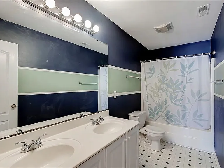 9972 Parkshore Dr — Photo 39