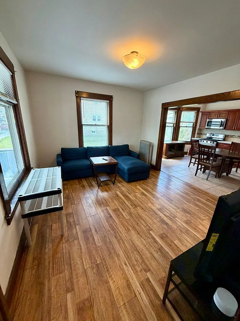36 Farr Ave — Photo 3
