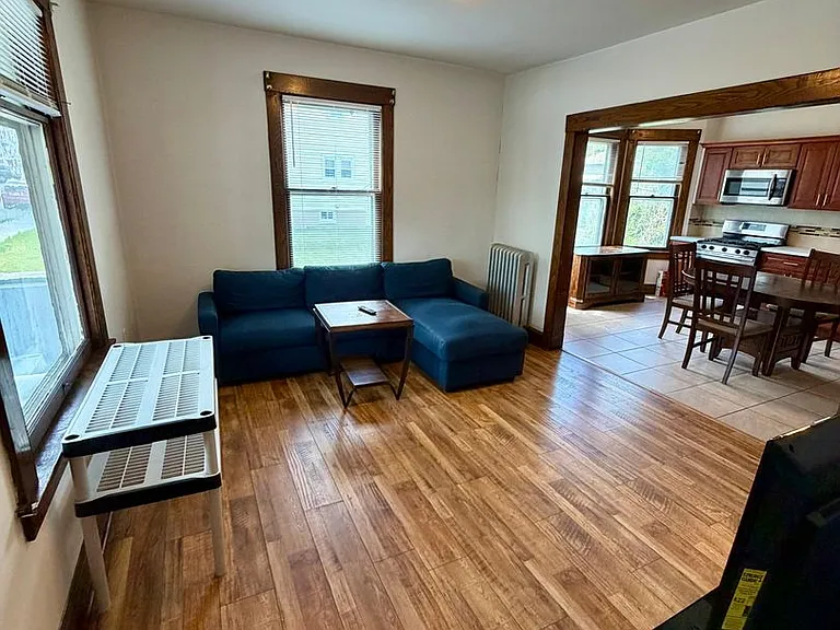 36 Farr Ave — Photo 3
