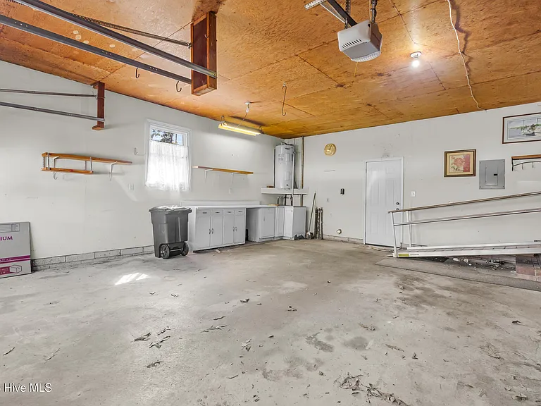 609 Edgehill Rd — Photo 29