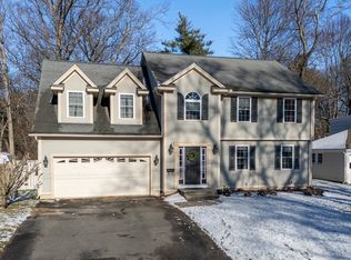 70 Hartwick St, Springfield, MA 01108