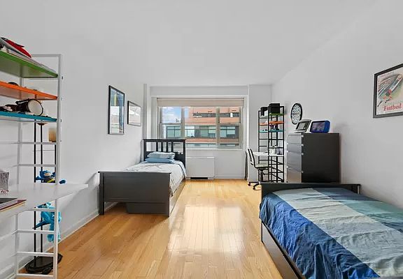 5th image of 300 E 40th St APT 28K