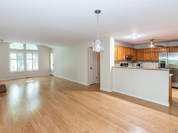 3rd image of 39 Ridgeview Circle Ct