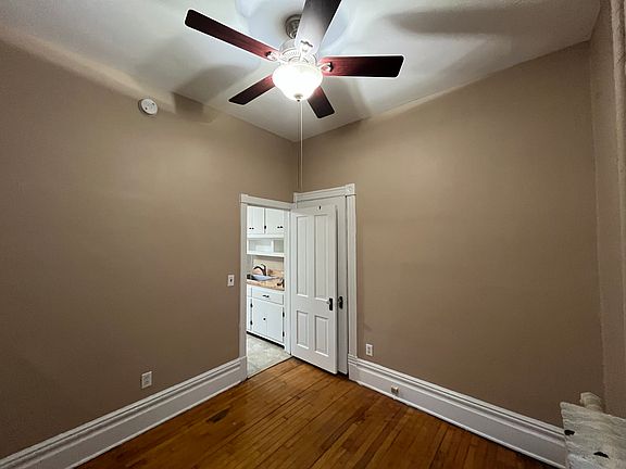 4th image of 469 Grand Ave APT 2
