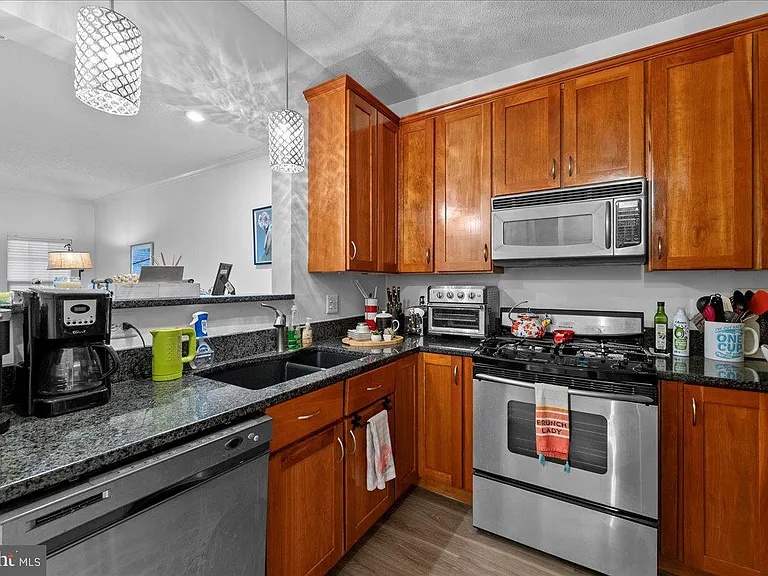 1708 Lake Shore Crest Dr #24 — Photo 11