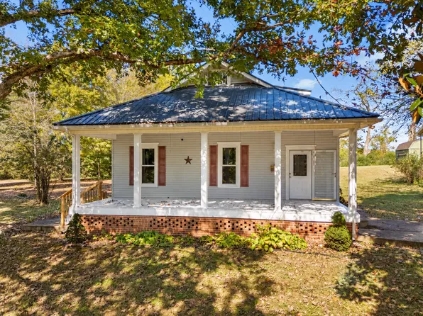 116 W Swan St, Centerville, TN 37033