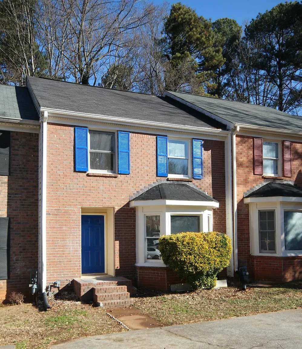 3 bed, 3.5 bath, 2480 sqft, $2,195 — Photo 1