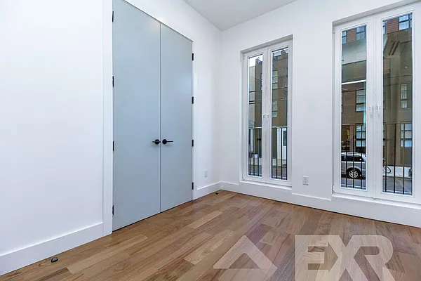 Rented by EXR | media 51