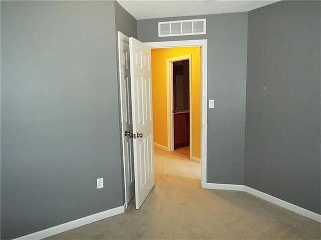1044 Bayberry Drive — Photo 2