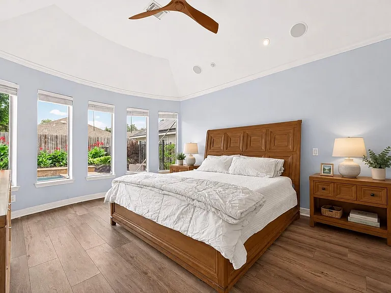 3510 Artesian Springs Ct — Photo 22
