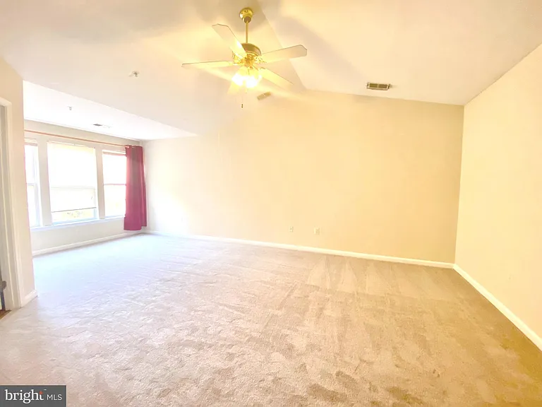 13765 Palmetto Cir — Photo 16