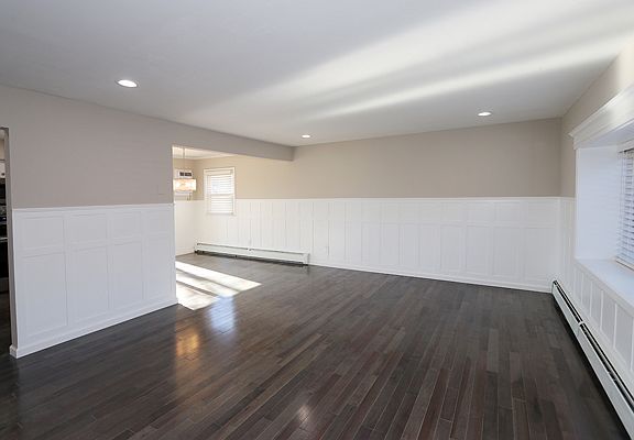 3rd image of 192 N Linden St