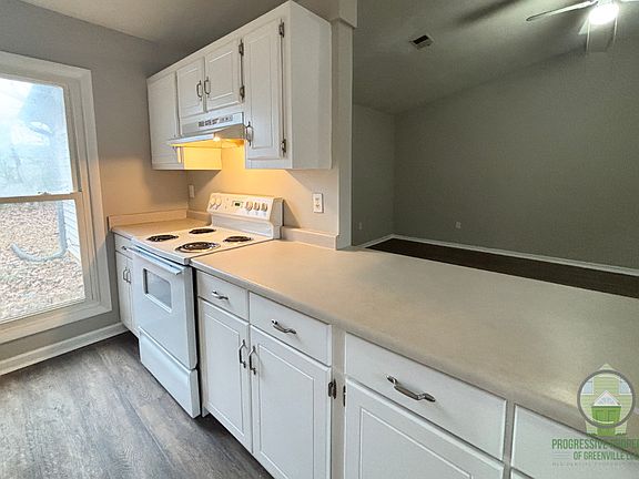 5th image of 103 Parkston Ave