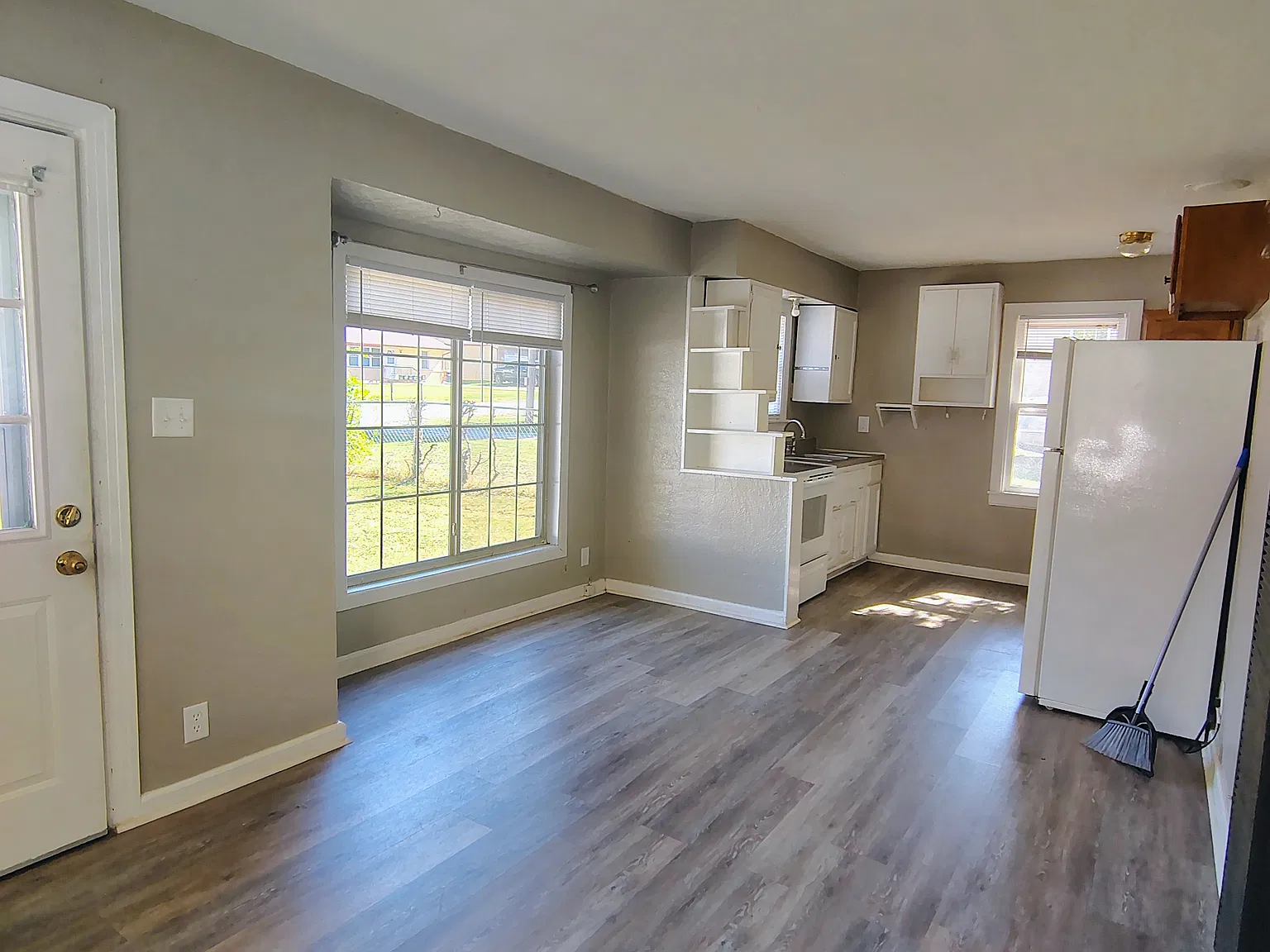 1 bed, 800 sqft, $650 — Photo 3