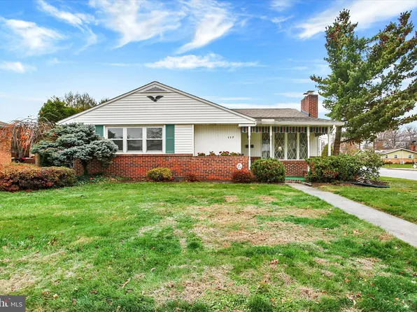 117 E Maplewood Ave, Mechanicsburg, PA 17055