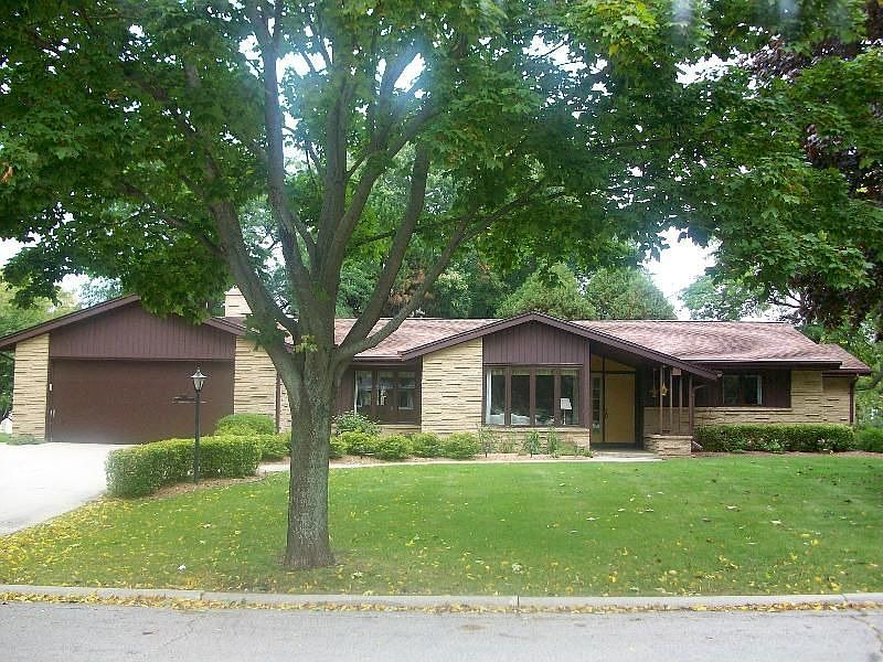 1st image of 408 Sunrise Dr