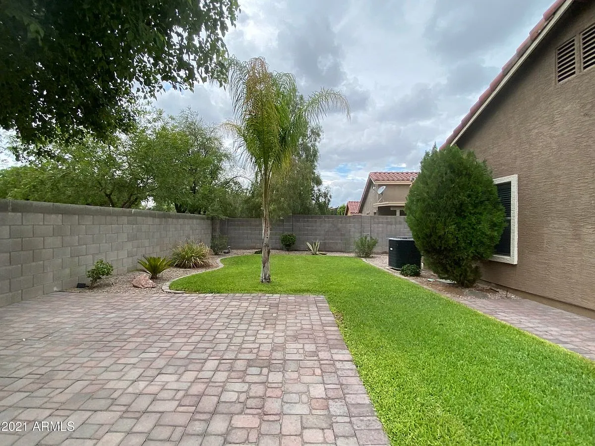 1117 East Arabian Drive — Photo 4