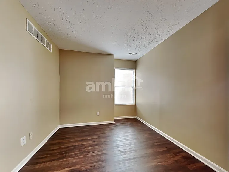 3036 Abby Way — Photo 15