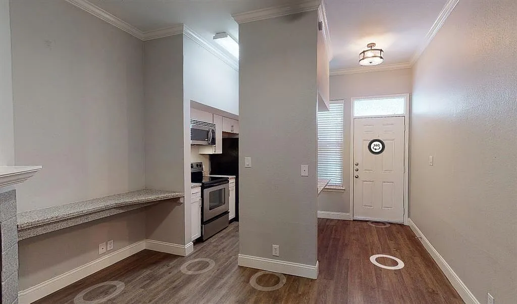 Building Photo - 2814 Nueces St #205