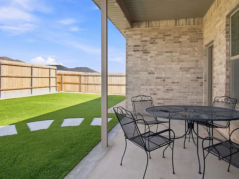 10401 Pronghorn Rd — Photo 24
