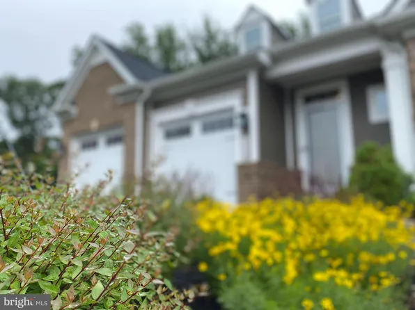 2766 Vardon Ln, Ellicott City, MD 21042