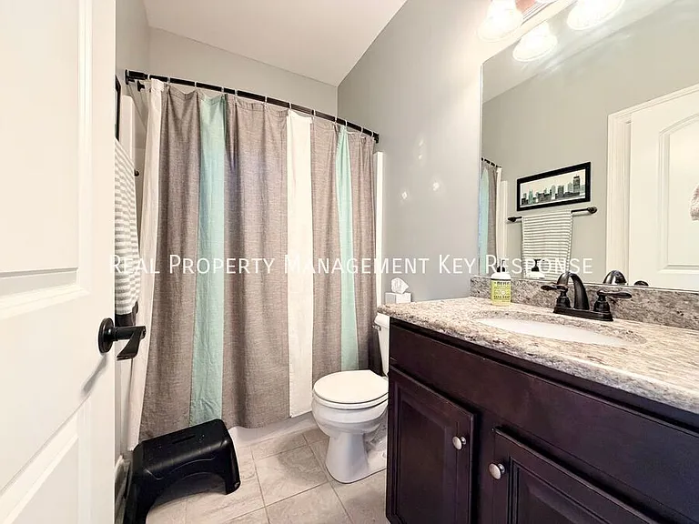 140 Houghland St — Photo 11