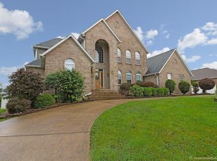 227 Maple Ridge Dr, Farmington, MO 63640