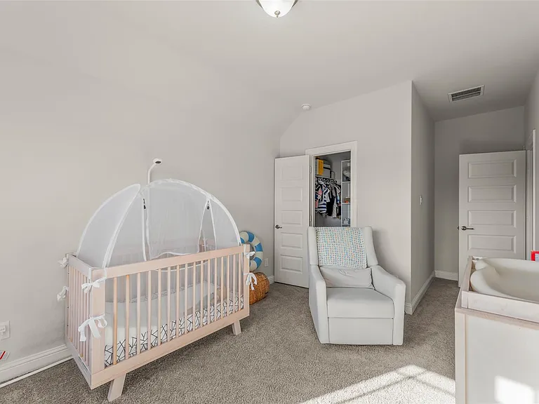 922 Shumard St — Photo 36