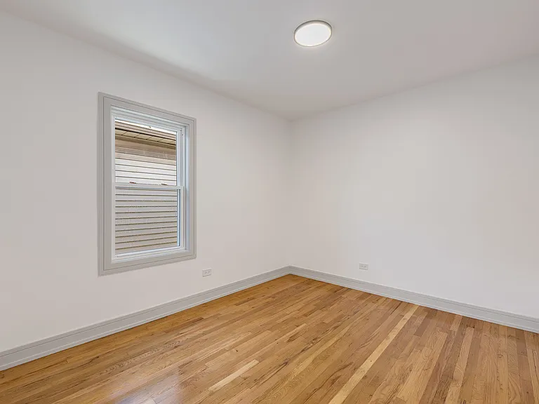10205 S Yale Ave — Photo 19