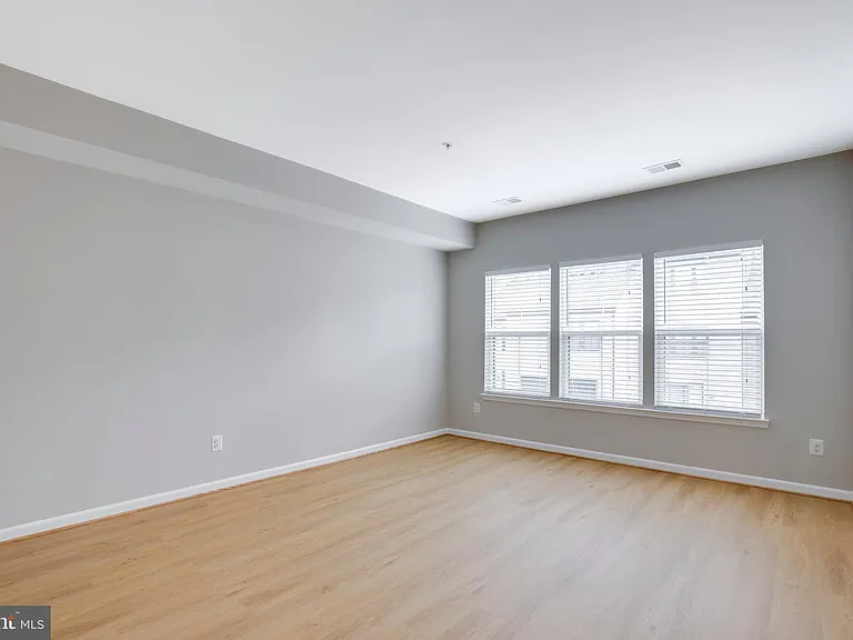 43306 John Michael Ter — Photo 35