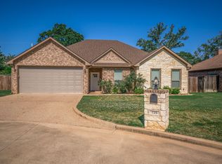 725 Cove Pl, Longview, TX 75604