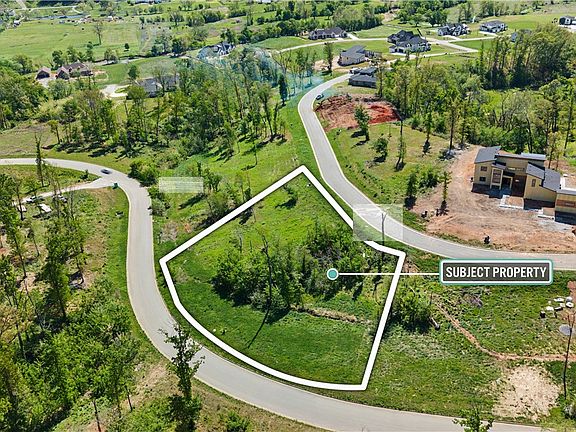 3rd image of 2508 NE Waterfall Avenue