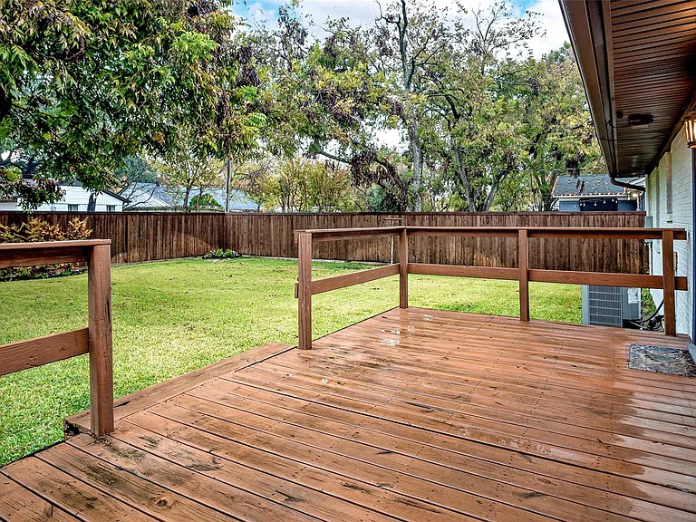 11702 Lochwood Blvd — Photo 22